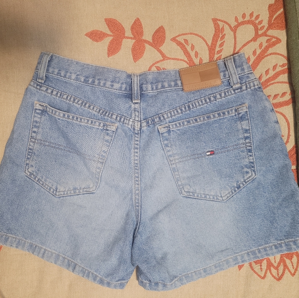 Tommy Hilfiger Y2K shorts